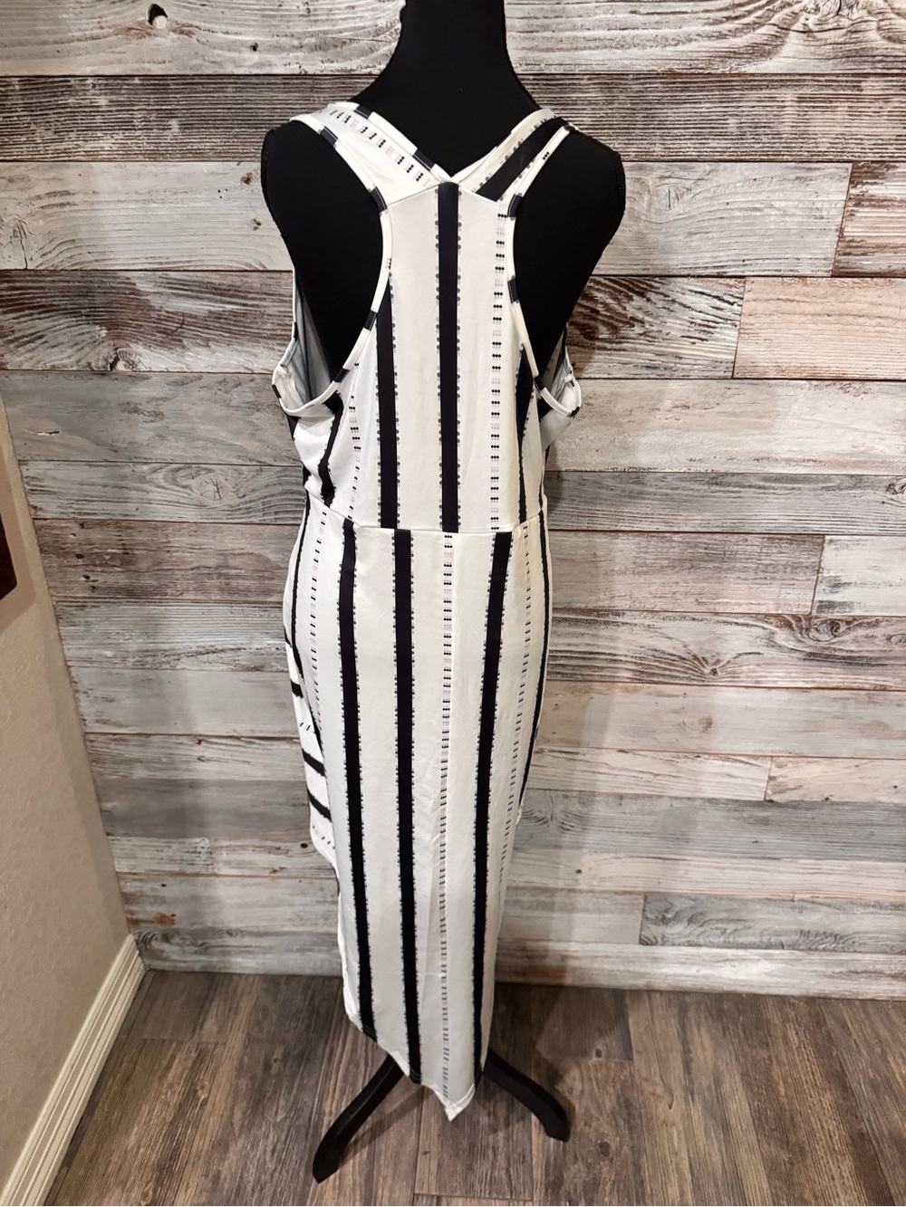 NWOT Black and White Striped High-Low Knot Front Dress - Picture 3 of 4